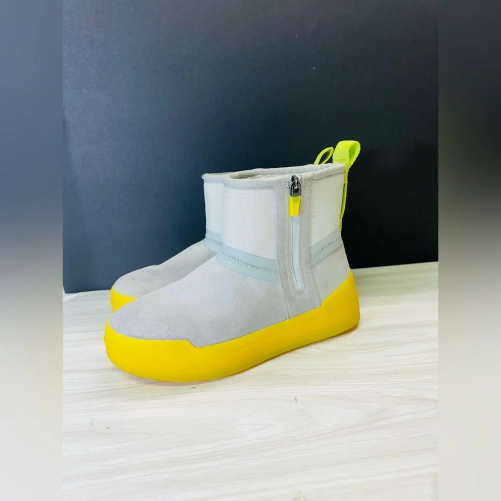 UGG Women’s Classic Tech Mini Waterproof Boots - Yellow Gray - US size 6